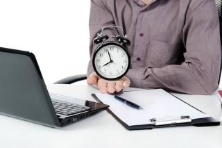Обязанность работодателя обосновать установление простоя
