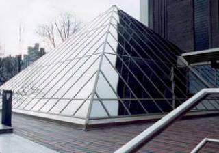 Неубедительная &quot;Пирамида&quot;