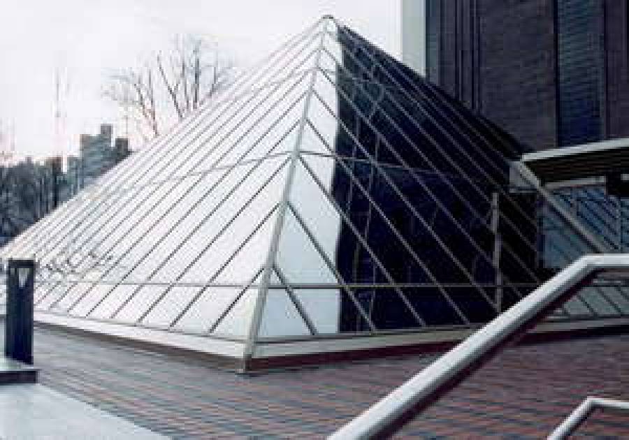 Неубедительная &quot;Пирамида&quot;