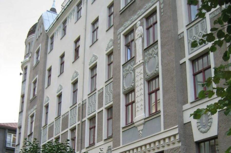 Поправки по ВНЖ: цены на недвижимость резко подскочили