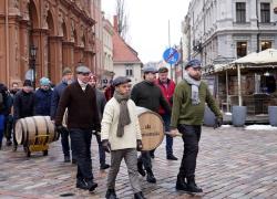 По Риге прошли маршем протеста недовольные пивовары