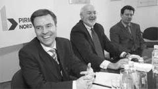  Руководство банка новым названием довольно.