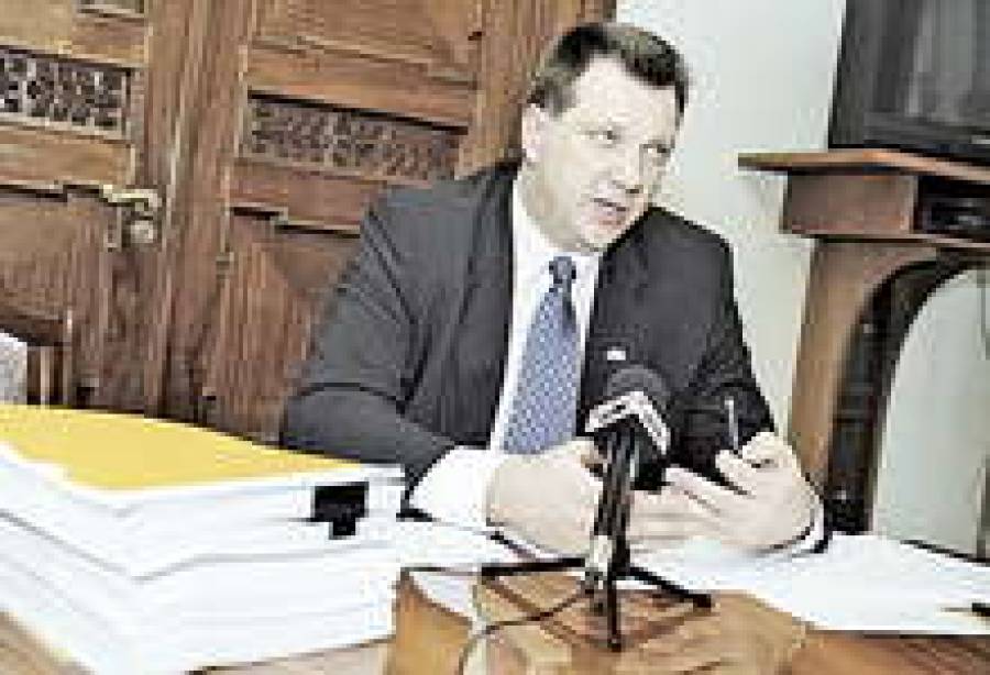 Министр финансов Оскар Спурдзиньш готов реформировать систему.