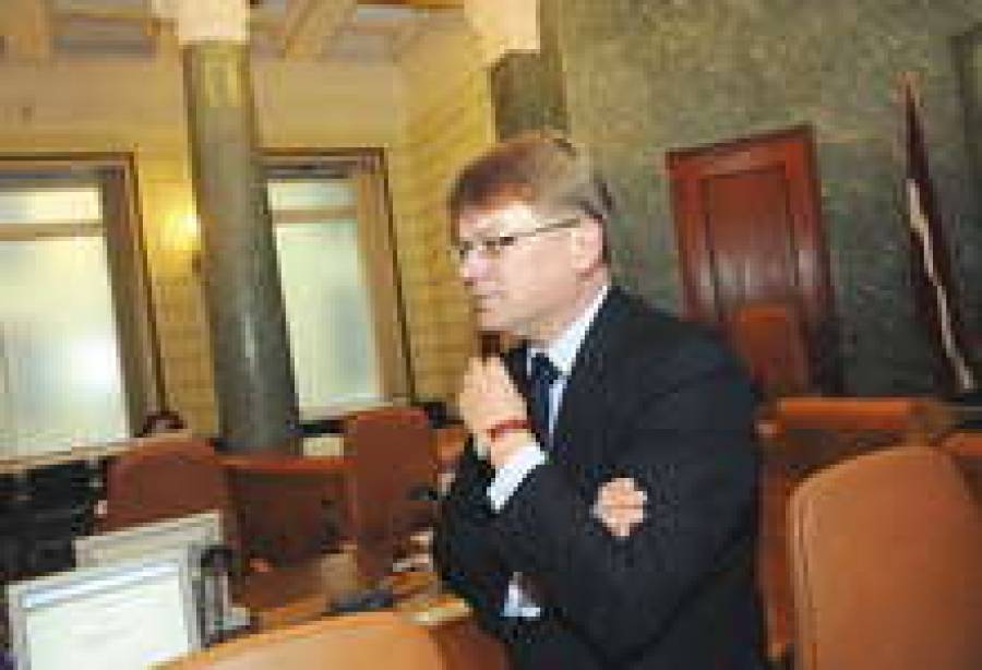 А.Штокенбергс работает над сокращением бюрократических преград.