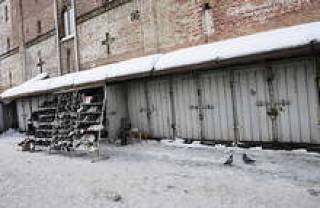 К весне все лишние киоски на рынке снесут.