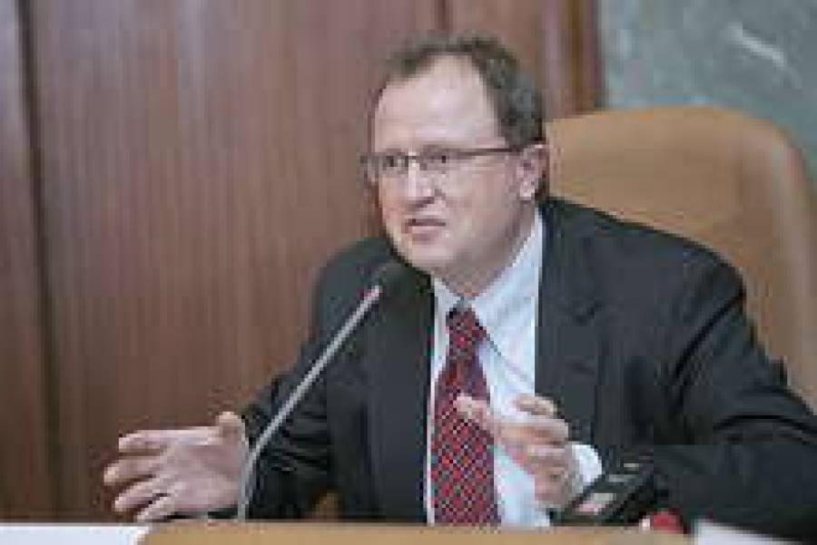 Кристоф Розенберг: “Ответите за каждый евроцент!”.