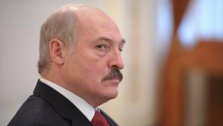 В ЕС подумывают снять с Лукашенко статус невыездного и пустить его в Ригу 