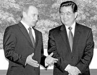Владимир Путин и Ху Цзиньтао в Пекине.