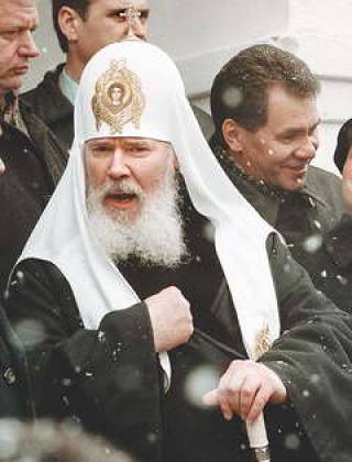 Ватикан окучивает чужую паству