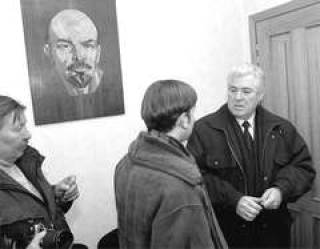  Владимир ВОРОНИН — лицом к народу, бок о бок с основоположником.