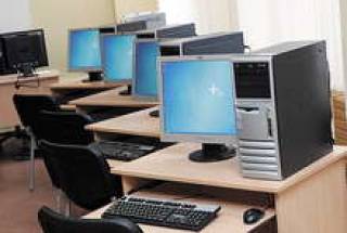 Многие фирмы доверяют обслуживание  ИТ-аутсорсингу.