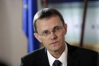 Министр: у латвийцев слишком много дорогих машин