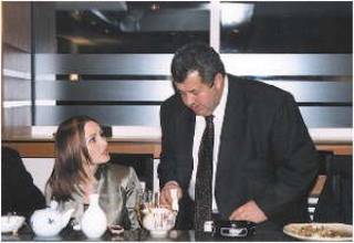  Г-н ВОЛКОВ и Катя ЛЕЛЬ — суши и сашими для них еда повседневная. 