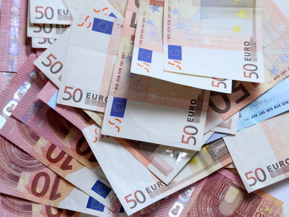 Почти четверть резервного бюджета уже потрачена