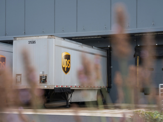 UPS ликвидирует 48 000 рабочих мест