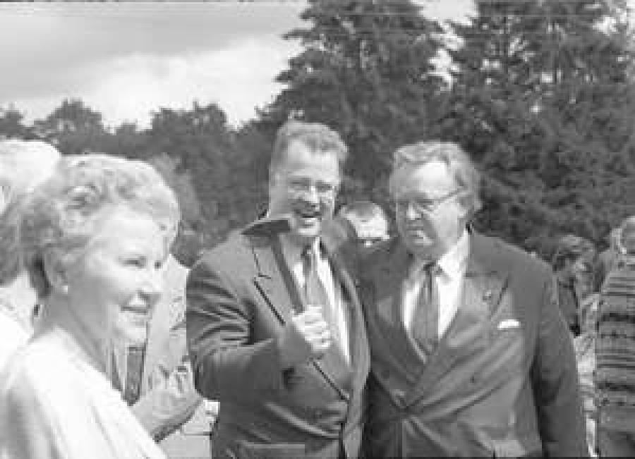 Гунтис УЛМАНИС и Мартти АХТИСААРИ строят отношения. 