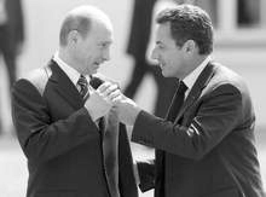 Видимо, при выборе Total в качестве партнера для Газпрома Владимир Путин вспомнил о любезности Николя Саркози, который дал Путину свой мобильный телефон для звонка жене, а потом и сам любезно поговорил с Людмилой Путиной.