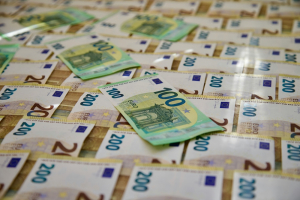 Прибыль латвийских финансовых учреждений за 11 месяцев - 361,1 млн евро