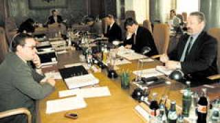 За Латвией не заржавеет. Министры решили продавать пароходство по новой.