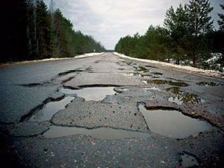 Власть: на дороги Латвии денег нет!