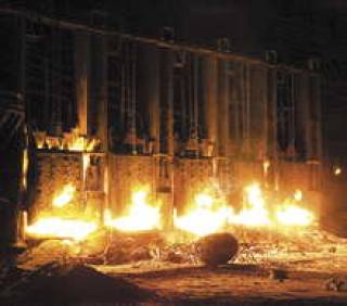 В 2011-м мартены планируется заменить современными электродуговыми печами.