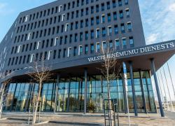 Менее трети предпринимателей доверяют госучреждениям Латвии