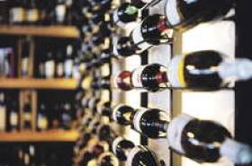 Вложения в вина: рынок падает. Но страна больше выпивает, чем инвестирует для продажи...