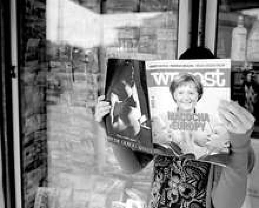 Главный редактор Wprost Станислав Янецки считает, что “мачеха очень часто бывает более привлекательной и дружественной, чем настоящие матери”.