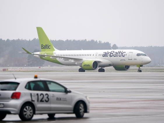 airBaltic не способна работать без дополнительной финансовой поддержки - премьер