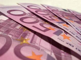 В будущем году минимальную зарплату подтянут до 360 евро
