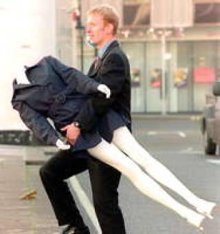 По одежке встречают