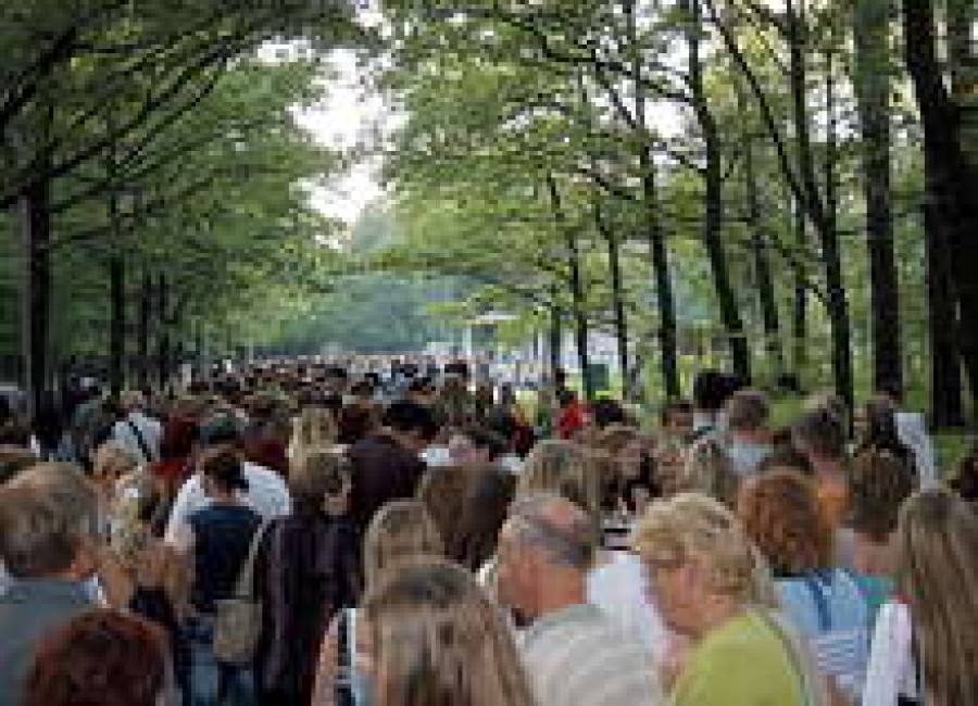 Администрации муниципального агентства MeĒaparks толпы простого народа на своей территории не нужны.