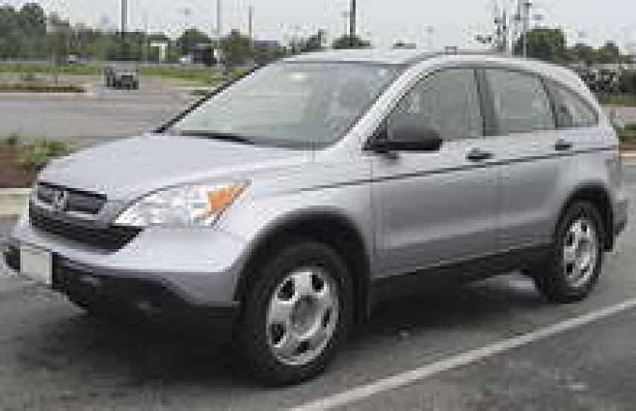 В России японские паркетники Honda CR-V удостоились ласкового прозвища “Сервант”.