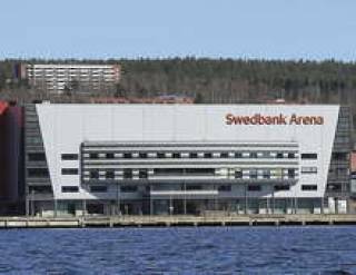 На балтийской арене Swedbank попал в жестокий шторм.