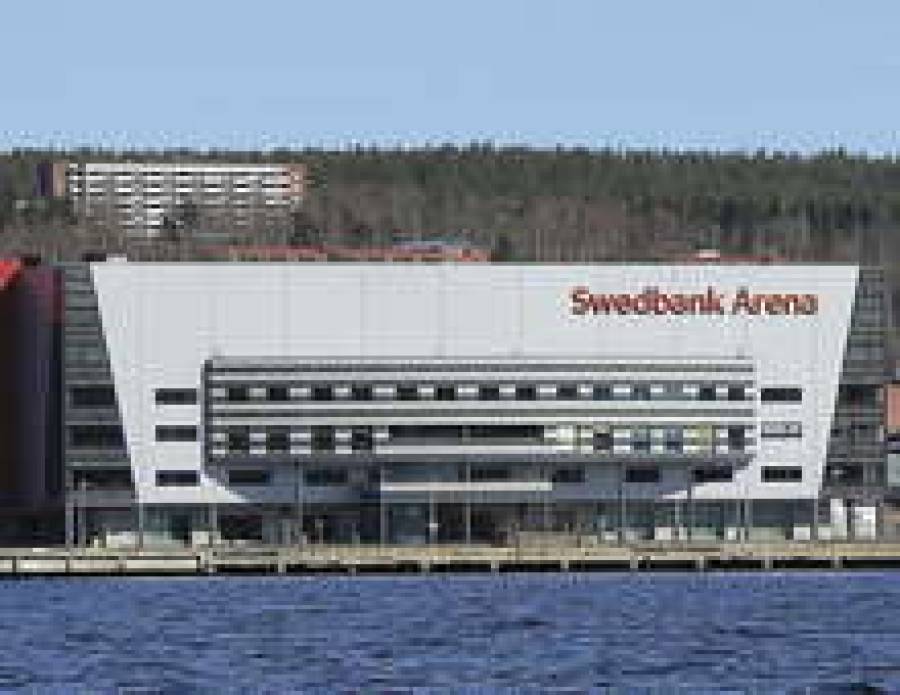 На балтийской арене Swedbank попал в жестокий шторм.