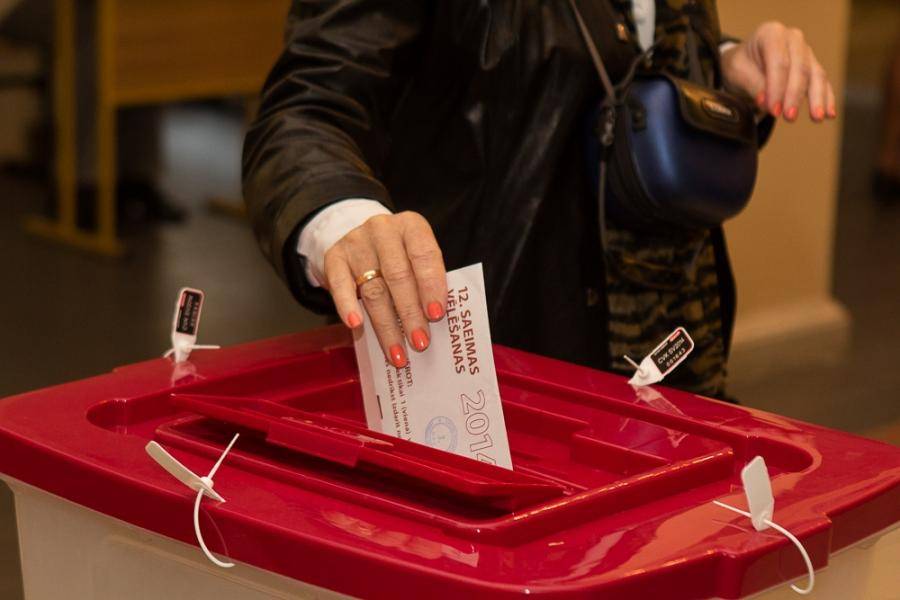 Список: партии и люди, который попадают в 12-й Сейм
