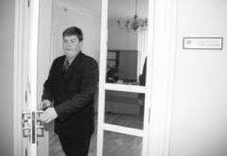  Кабинет остается за Айгаром КАЛВИТИСОМ.