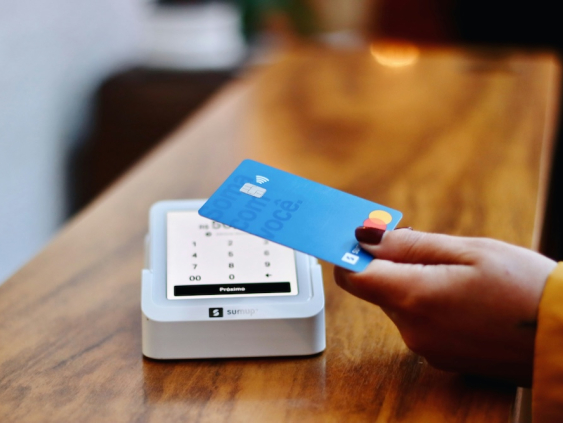 Объём безналичных расчетов за девять месяцев вырос