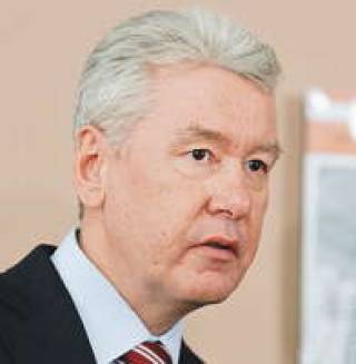 Новый мэр Москвы решил бороться с пробками на дорогах.