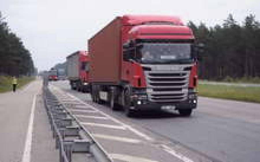 Фуры припаркуются у частников