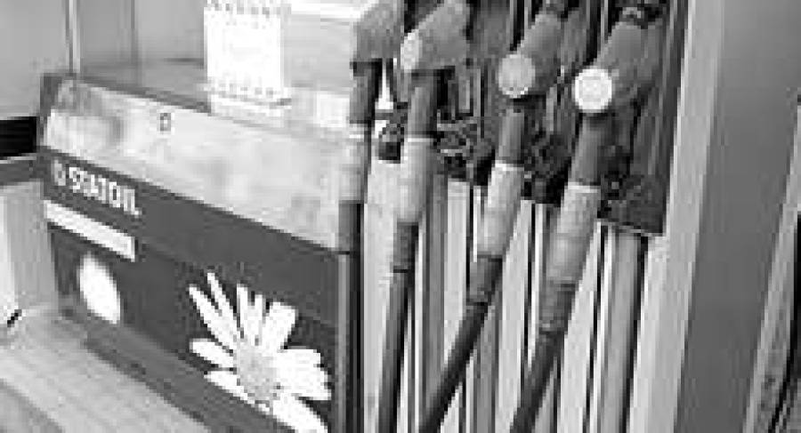 Колонка с биобензином Е-85 на рижской заправке Statoil, возможно, так и останется первой и единственной в Латвии.