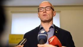 Павлютс: крупные поставки вакцин планируется получить не раньше апреля