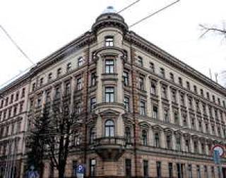 Сдается в ареду здание на Райня, 6. Всего два лата за кв.м.