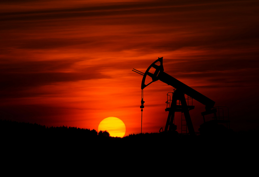 Восемь стран OPEC+ в июне значительно увеличат добычу нефти