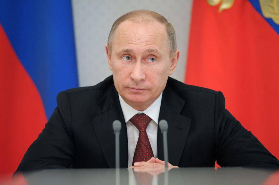 Путин пообещал а) не возрождать империю и б) не давать в обиду русских