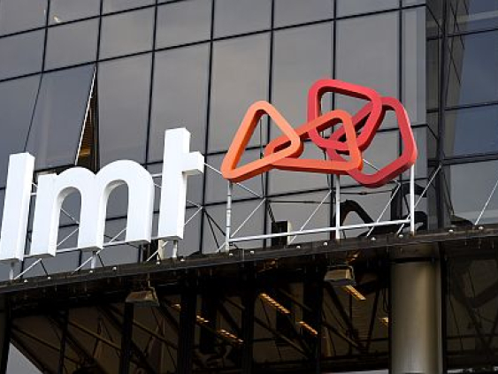 Министр рассказал о сценариях переговоров с Telia о будущем LMT и Tet