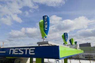 &quot;Neste Latvija&quot; продолжит продавать топливо с биодобавкой