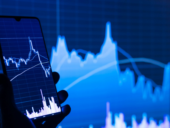 Финансовые рынки реагируют на войну: нефть вверх, акции вниз