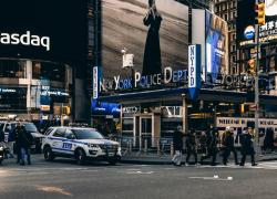 Индексы Nasdaq и S&amp;P 500 снова бьют рекорды