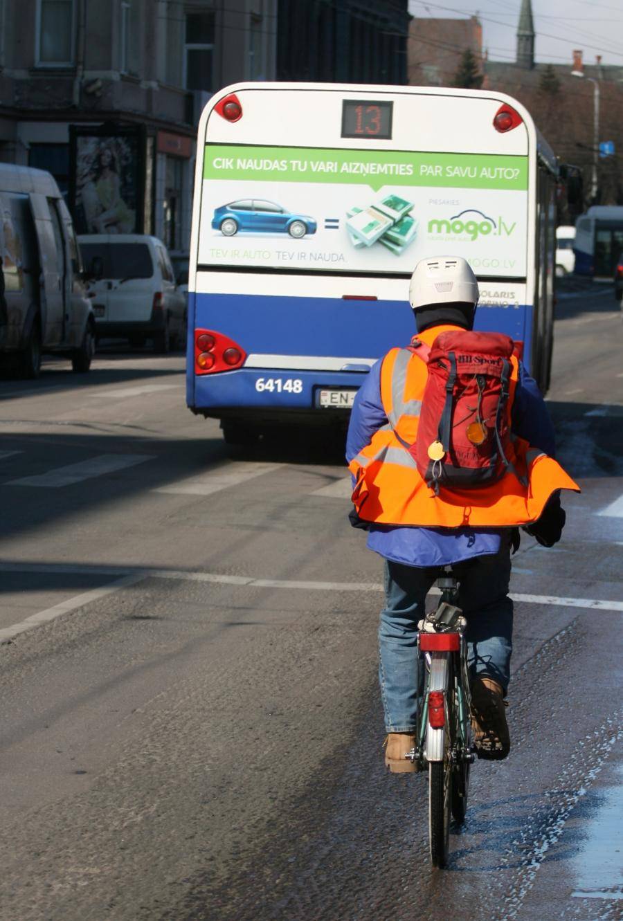 Почему не надо пересаживать рижан с авто на автобусы